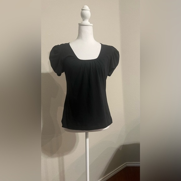 Scoop Neck Short Puff Sleeve Black Top - Picture 13 of 13